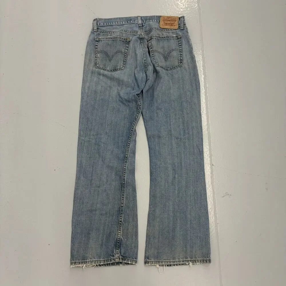 Levis measurements waist
